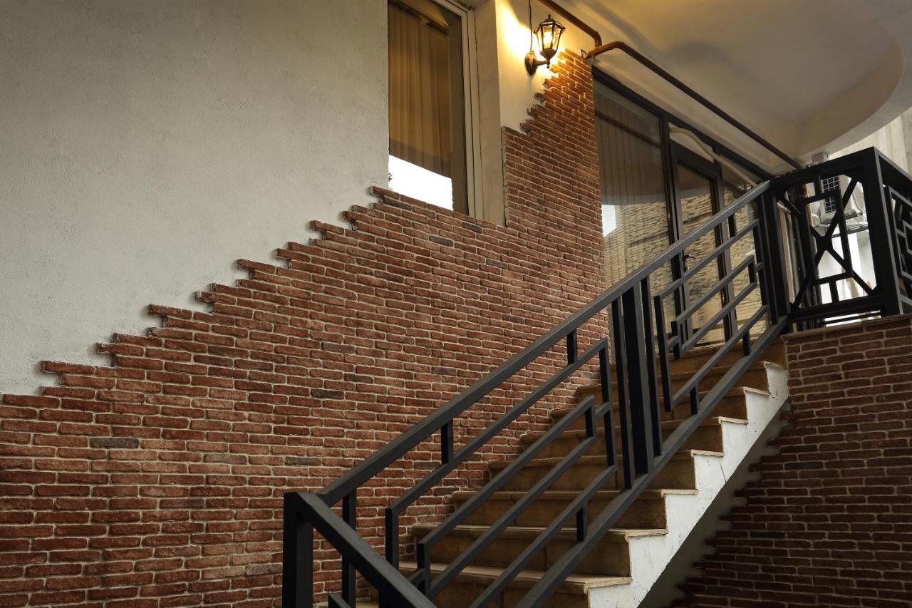 Winehouse Old Qvevri Apartments Tbilisi Luaran gambar